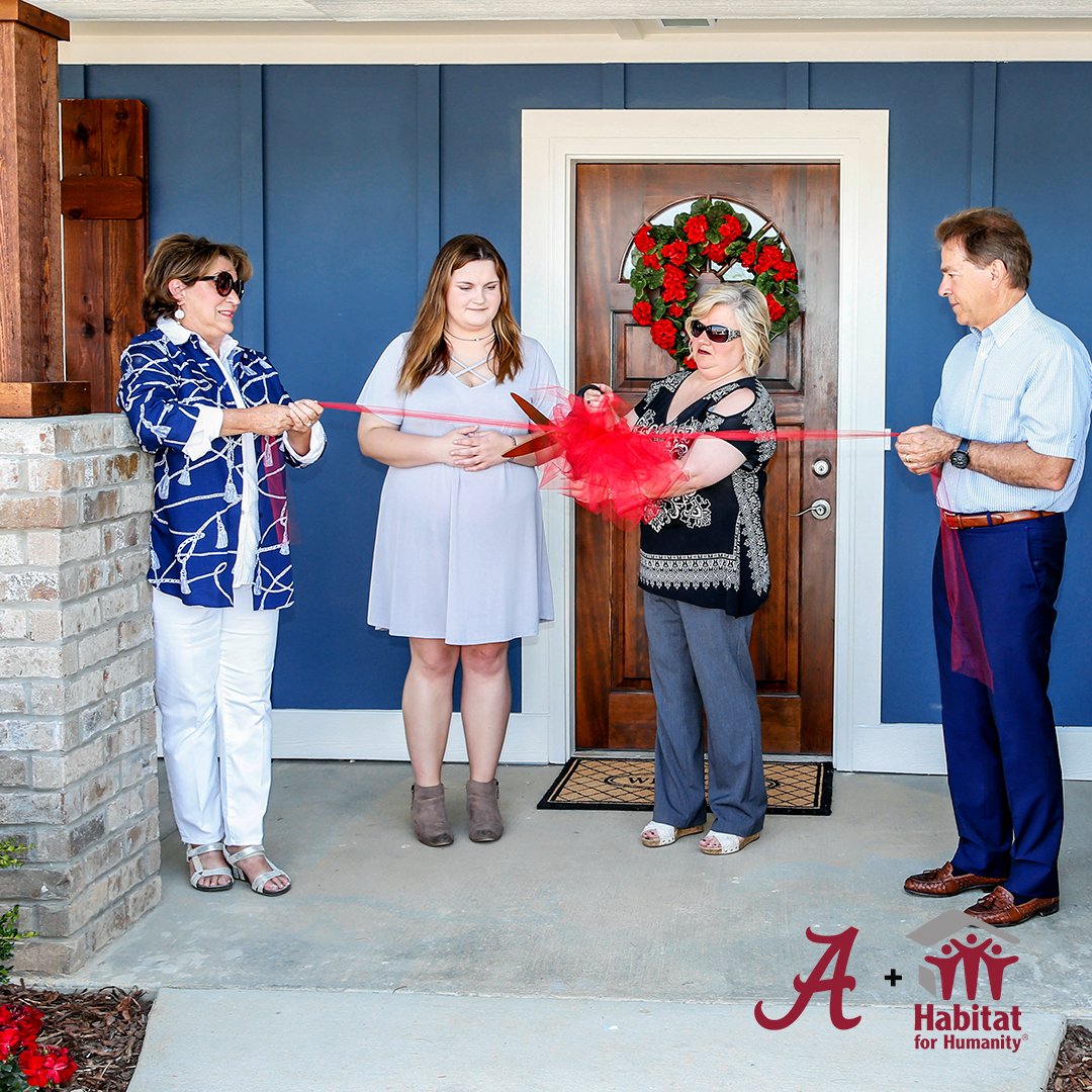 AlabamaFTBL's tweet photo. Coach &amp; Mrs Terry were on hand Thursday for the dedication of the @NicksKidsFdn &amp; @Habitat_org house #17

#NationalChampions #RollTide https://t.co/74hmOOQgDZ