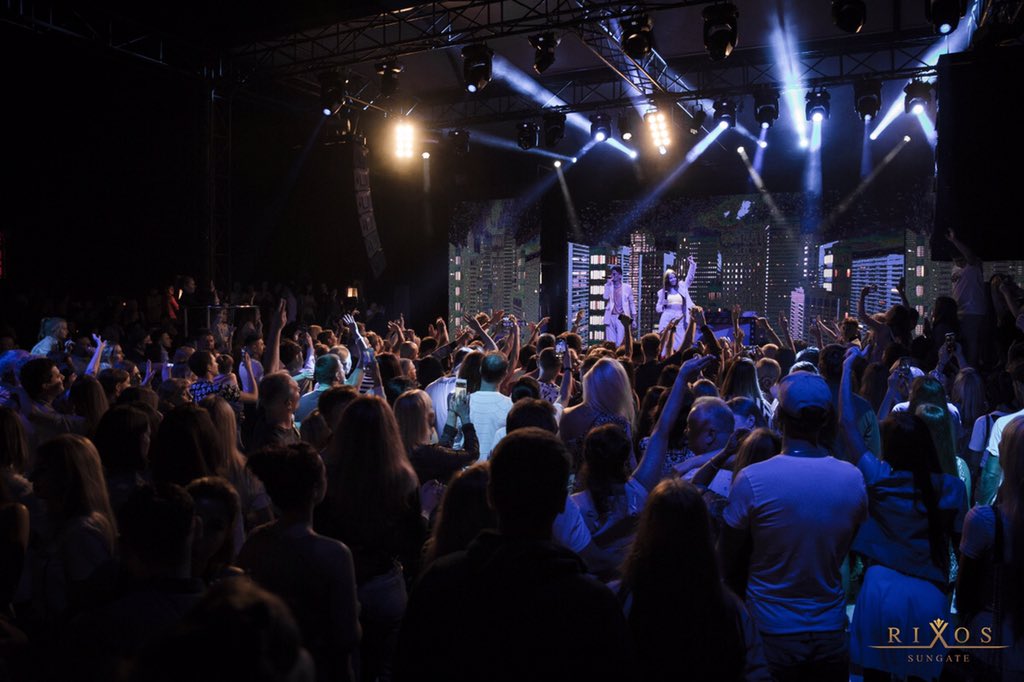 RixosSungate's tweet photo. Awesome night at Alara Show Center, Vremya I Steklo 🎤#rixossungate 🍭#RixosSungateMayfest2018 #mayfest #party #rixosmoments #rixosstyle #rixos #rixoshotels #partypeople #vremyaisteklo @vremyaisteklo https://t.co/vEa9jXfxst