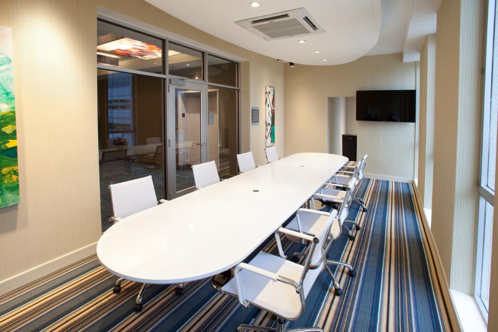 Host your next meeting in one of our #AloftTactic boardrooms. Call 407-992-4050 for rates and availability. 
#DifferentByDesign