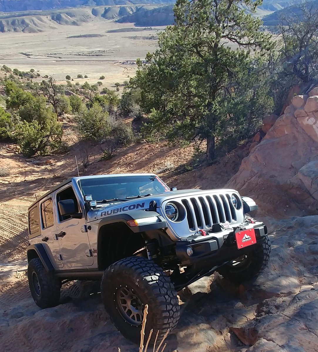 Front End Friday #jeep #jllife #jlon37s #jeepjl #JeepLife