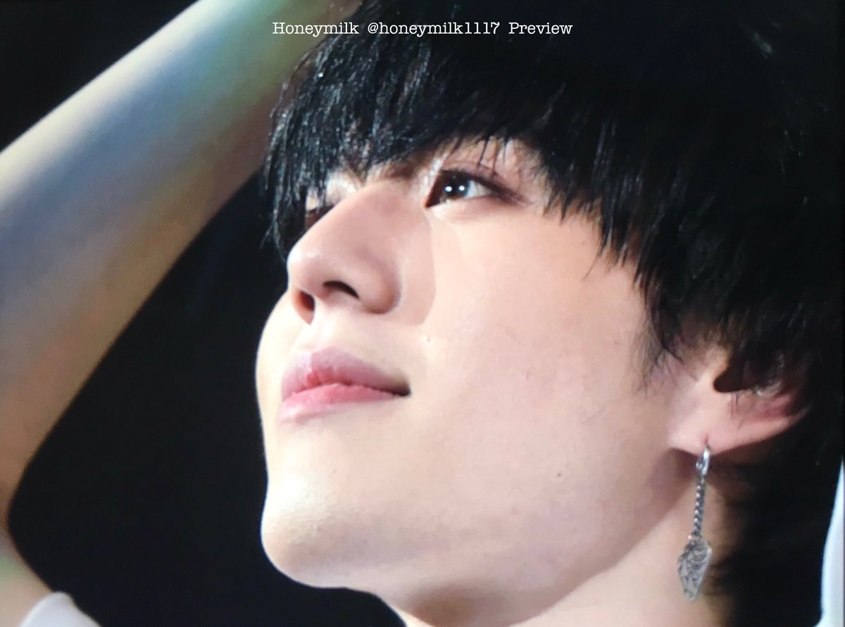 honeymilk1117's tweet photo. 180504 EYES ON YOU Seoul D-1
아름다운 세상
#유겸 #Yugyeom #GOT7 https://t.co/nMTrlCD9Pj