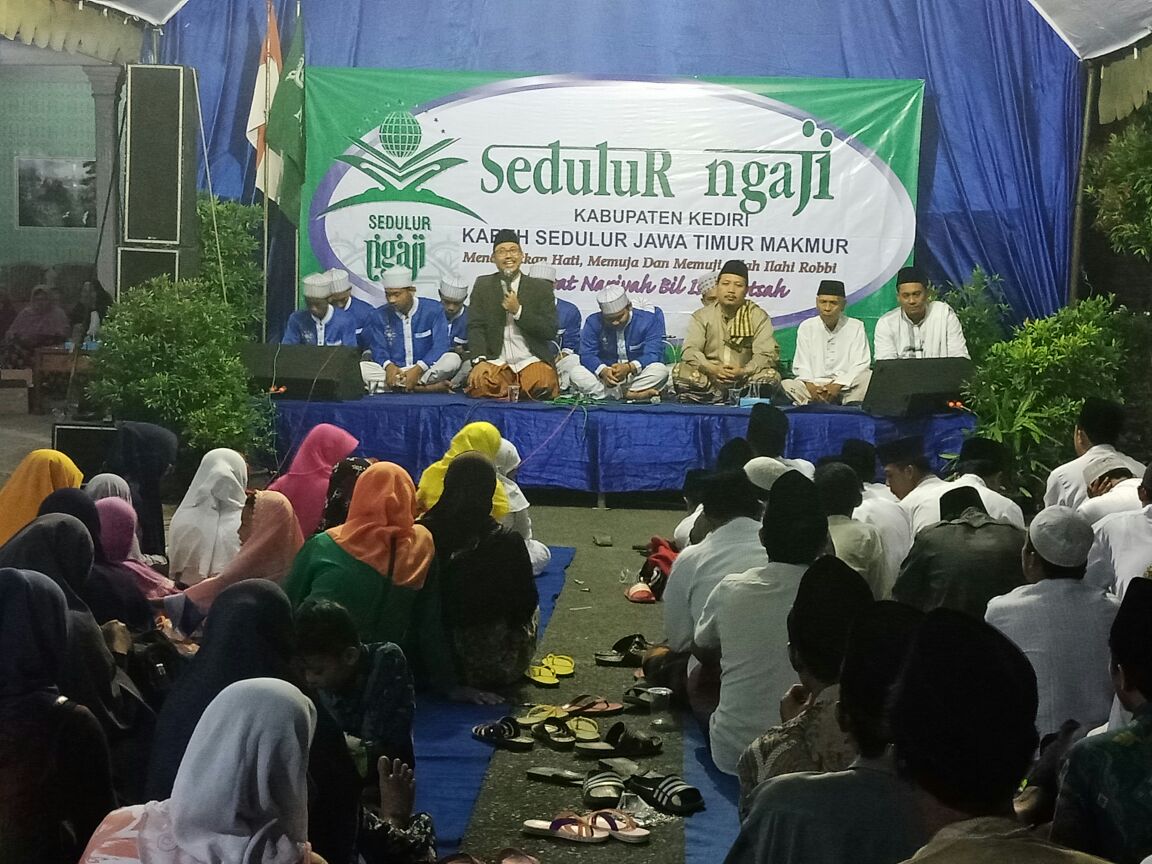 RSAMojokerto's tweet photo. Selamat atas terselenggaranya kegiatan #SedulurNgaji Desa Paron Kec Ngasem Kab Kediri. Semoga Gus Ipul dan Mbak Puti mendapat keberkahan dan menang...Aamiin.
#GustiMajapahit
#LaskarPunggawaMajapahit
@jokowi 
@cakimiNOW 
@halimiskandarnu
@GusIpul_ID 
@puti_soekarno 
@HadiNgusman https://t.co/8bR7URO7O6
