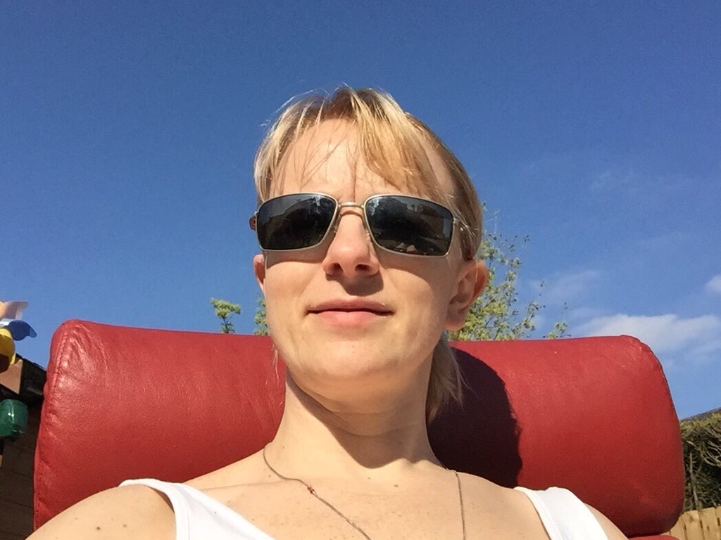 Liz_Barnett_'s tweet photo. Pre night shift relaxing in the garden ahead of tonight’s night shift! Team 5 will be looking after you again tonight!

Weathers looking good for the #TDY starting in our very own @WYP_Halifax on Sunday 

#TourDeYorkshire2018 #DrinkSensible 
#havefuninthesun 
@ThePieceHall https://t.co/XtxEv6FNdF
