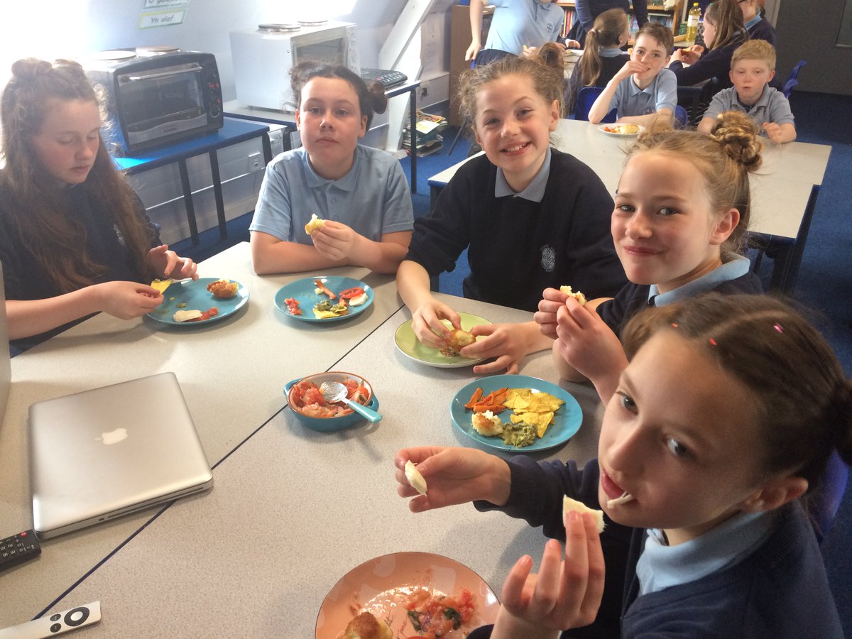 Am ddiwrnod anhygoel a bwydydd bendigedig. Diolch am wledd I ryfeddu.