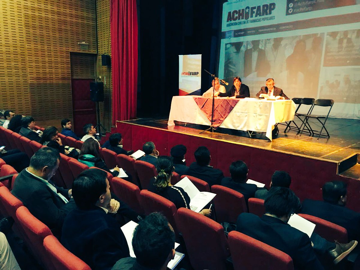 Ahora en Asamblea General de @AChifarp para informar en detalle a alcaldes de todo chile el reciente convenio firmado con Biocubafarma que permitirá traer medicamentos a precio justo. 🇨🇱 🇨🇺