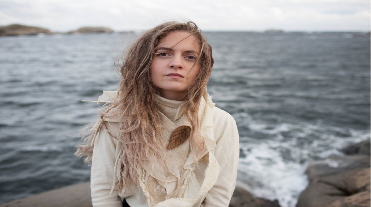 Kalandra + Robert Sharp Holmfirth Festival of Folk 2018
11th May - 7:30 pm
Music inspired by alluring patterns of wanderlust and fairytales, and our aim is to bring our audience on a spellbinding journey through eerie musical landscapes.
holmfirthevents.co.uk/event/kalandra…