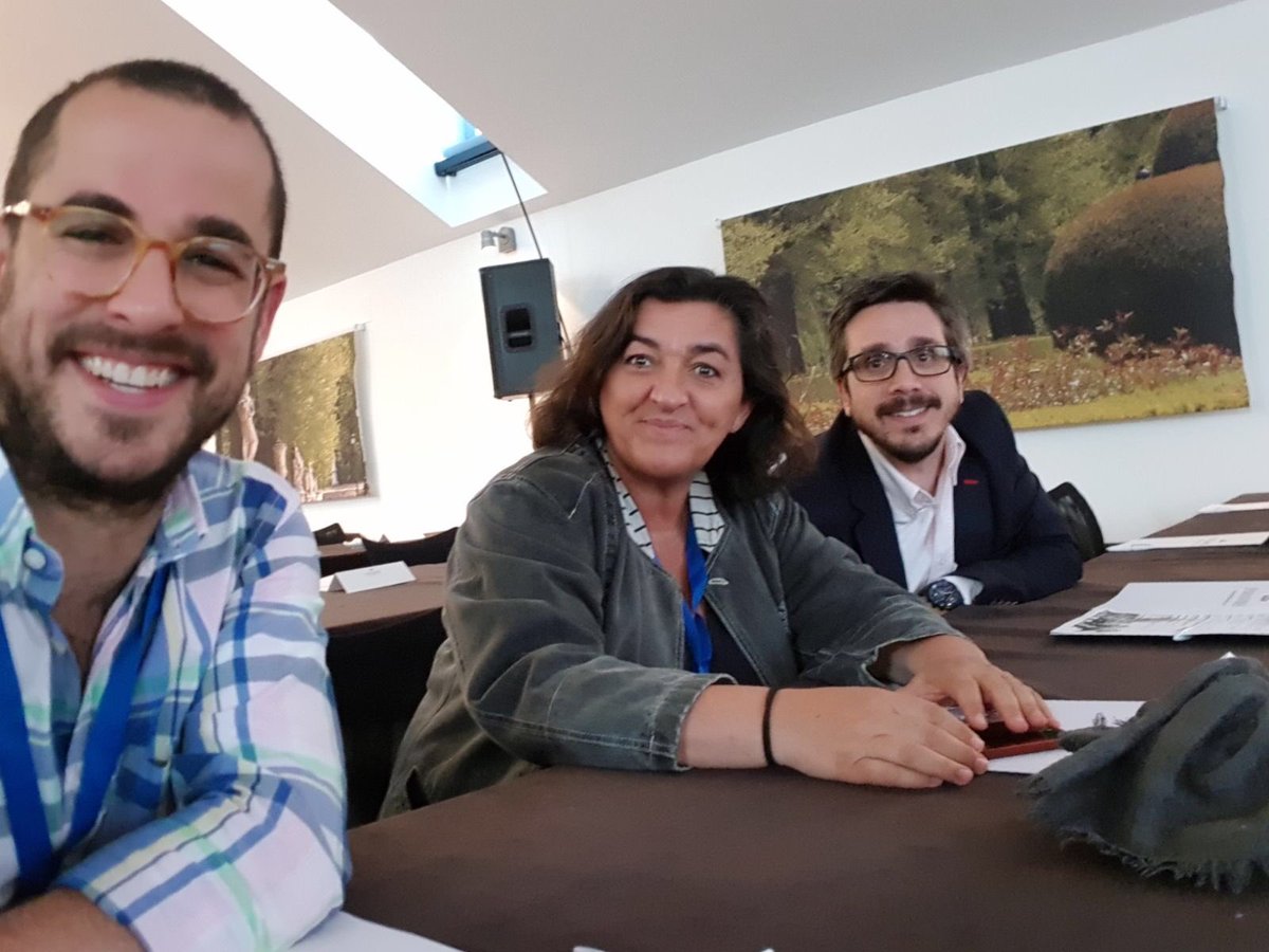 Gonzalo Bueno (@gonzalbueno) on Twitter photo Acompañando al Dr. J. A. Román en su primera presentación científica en el XIX congreso de <a href="/uromadrid/">soc.urológica.madrid</a> 💪🏻💪🏻 <a href="/Hospital_FJD/">Fundación Jiménez Díaz</a> #UroFJD Acompañando al Dr. J. A. Román en su primera presentación científica en el XIX congreso de <a href="/uromadrid/">soc.urológica.madrid</a> 💪🏻💪🏻 <a href="/Hospital_FJD/">Fundación Jiménez Díaz</a> #UroFJD