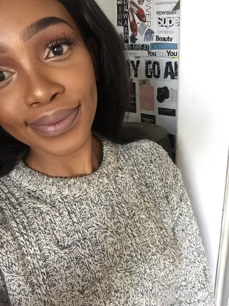 LaydeeThobz's tweet photo. @PRETTYLEELASHES in African daisy 🌻 https://t.co/MNAQXm4XBR