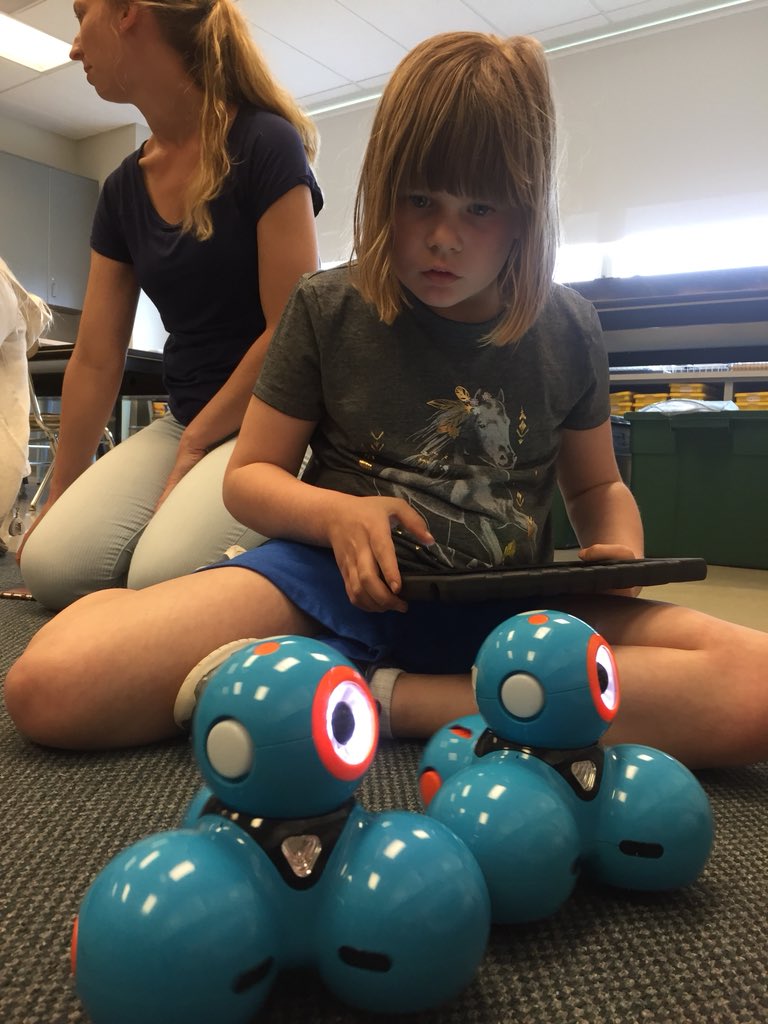 Mrs_Kling_Tech's tweet image. Controlling r #world with #AI. X marks the spot. @WonderWorkshop @PennovationCtr @SASD_Vernfield #sasdnext @PADeptofEd @edutopia @GoogleForEdu #Blockly #HearMyVoice