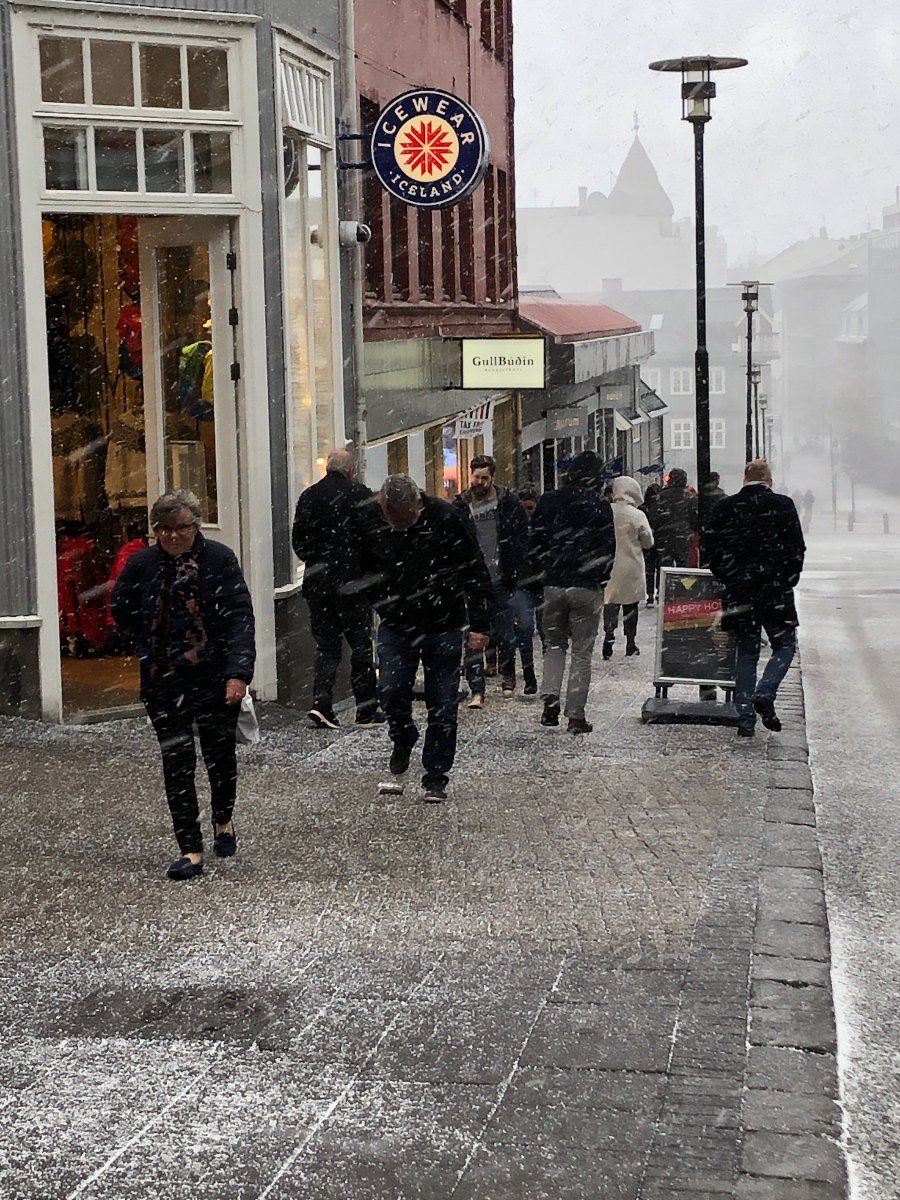 Twitter asks "what´s happening?", well, this is what´s happening in Reykjavik