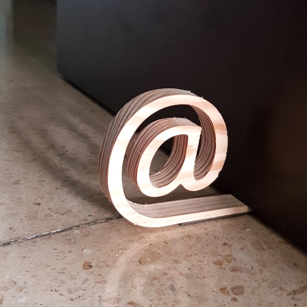 OpenBuilds's tweet image. Great for beginners, this door stop project will have the chips flying!
File link bit.ly/2CVDPqZ
.
#opensource #makerslife #makergonnamake #makeit
📷: unikpty