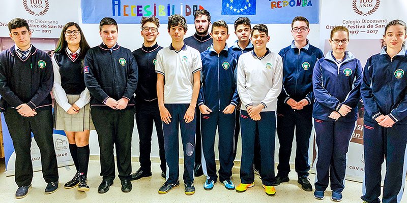 educaori's tweet photo. Desde la concejalía de #educación que dirige @BegoCuartero_pp queremos felicitar al Colegio Diocesano Oratorio Festivo de San Miguel por el Primer Premio Autonómico de la XXIV edición del Concurso #Euroscola2018 Felicidades!! #Valencia #Alicante #Orihuela @euroscolaES https://t.co/MRErJp0cfu
