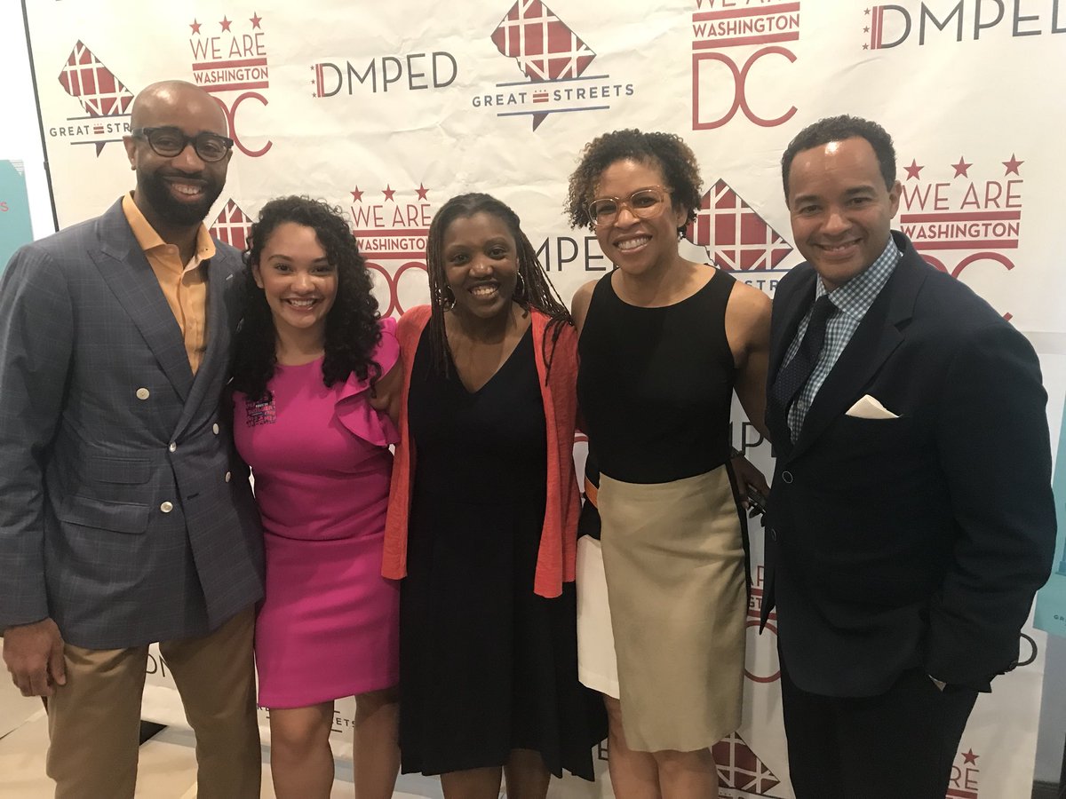 kenner_brian's tweet image. $2.6 mil to support 53 biz across all 8 wards! Continuing to support our small businesses as they create job opportunities for our DC residents. #DCSmallBizWeek #smallbizdc