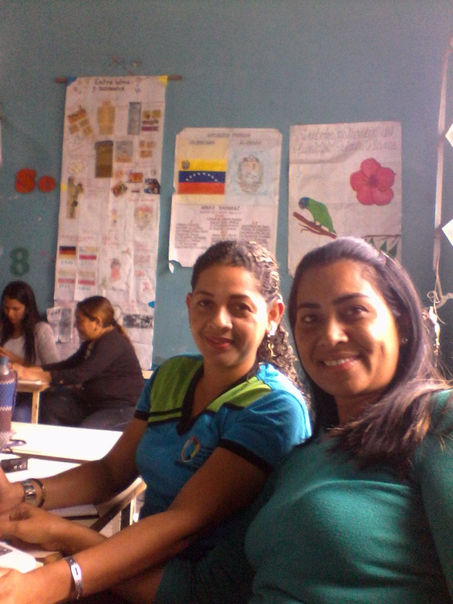 edixon_1978's tweet photo. @Inicialatures @MPPEDUCACION @ZELara2017 #4Mayo excelentes profesionales @ZELara2017 https://t.co/Bo4iB5VhRc