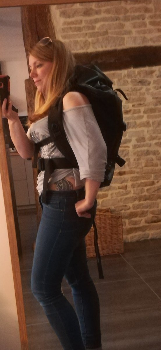 Nouveau sac reçu ! Premier test sur une rando ce dimanche "pour voir" et en expédition fin mai... Il va en prendre plein la tronche, et risque de croiser quelques milliers de litres d'eau. Manque que les crocs roses Rémi   #hpa #tactical #expedition #molle