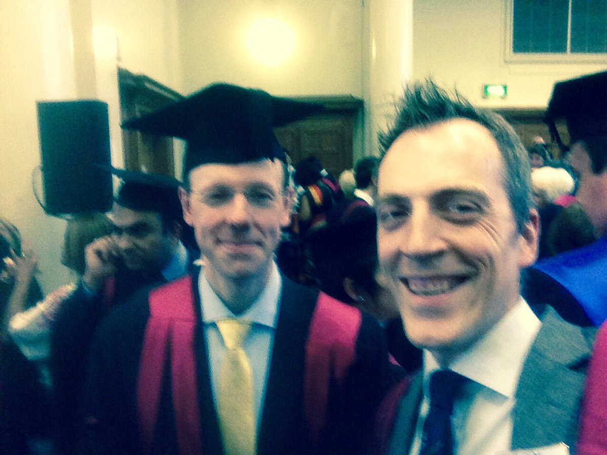 strachanjamie's tweet photo. Im so impressed by Oxford Diplomates achievements- e.g. Becs single spec ICM trainee who gets her FFICM today and is now off doing amazing PhD in intensive care in Lau (!), Gareth picks up FRCA &amp; is president of our Oxford anaesthetic trainee group #achievers #RCoADip
Well done! https://t.co/3pEudb2mUp