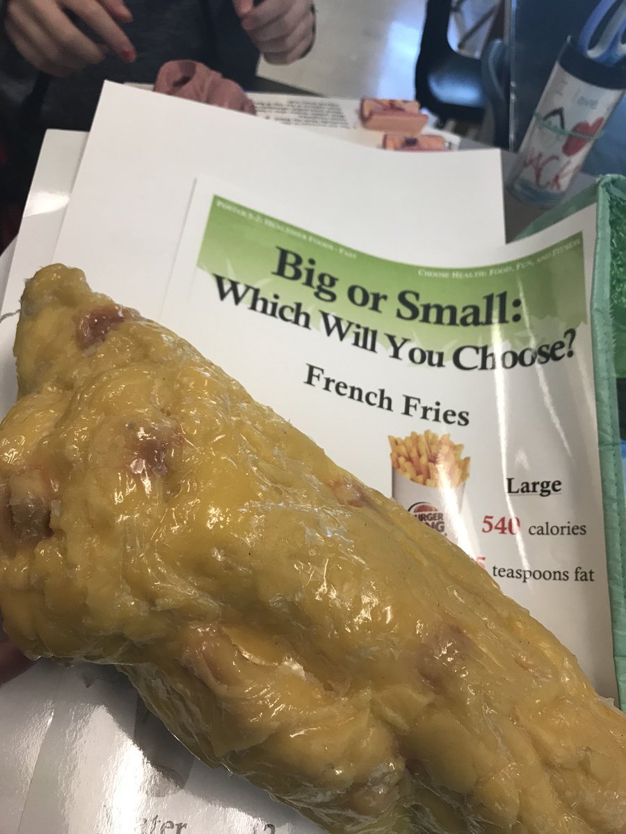 ma_ma_pete's tweet photo. Fast Food Fat Facts @YorkDukePower #MainThingsDay York Middle School #CHFFF #NebExt #UNLFoodFitness #BlubberBalls #YorkDukes #YMS https://t.co/LjmQt4rfTr