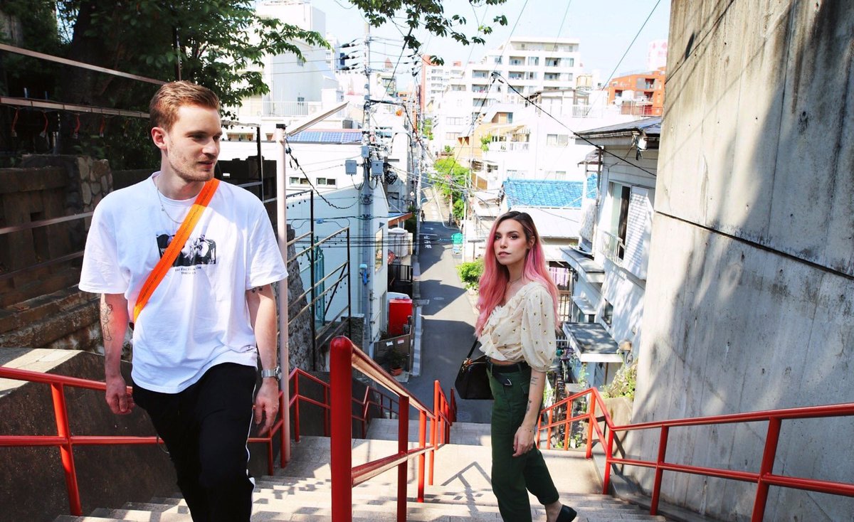STONERxANIME's tweet photo. So I think this is pretty awesome..... ill give it a veerrry nice 👍🏼 @pewdiepie https://t.co/dXRb69bGNo