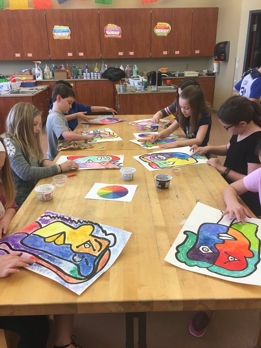 MissartLES's tweet photo. Picasso would be proud! @MissartLES @les_dsc @ https://t.co/szgdBX7Lmv