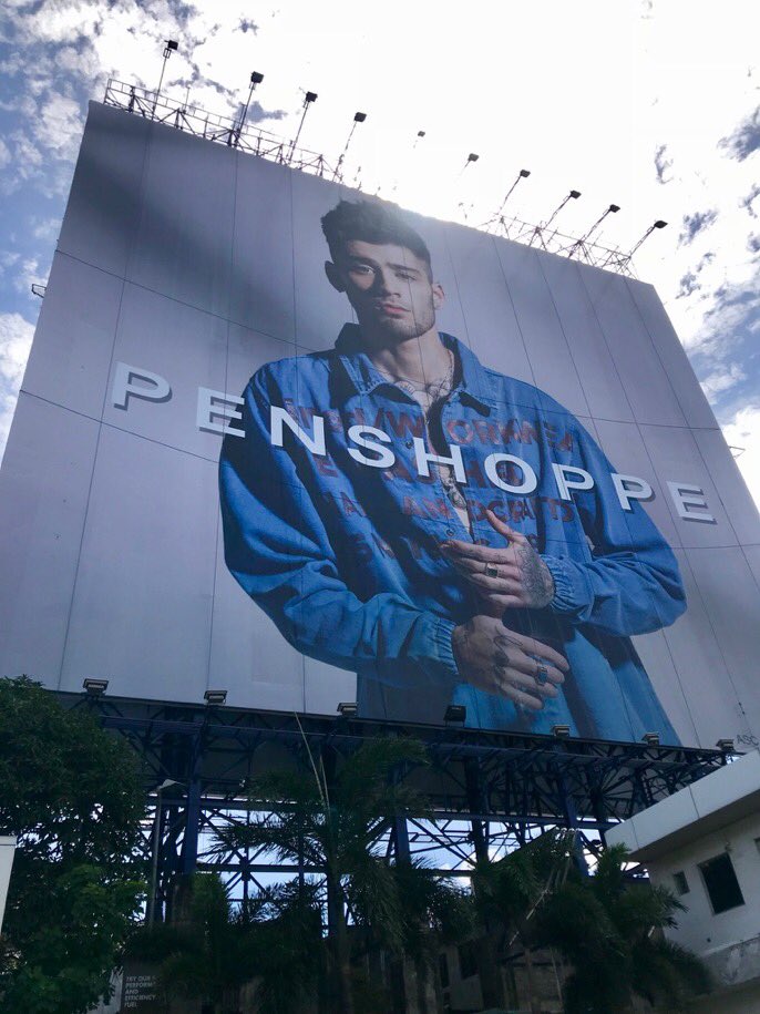 zquadslove's tweet photo. zayn’s billboard for Penshoppe Denimlab in Manila , I’m so proud of him , #ZaynXPenshoppe 

@inZAYN 🙌🏻♥️ https://t.co/u59GXlvlcx