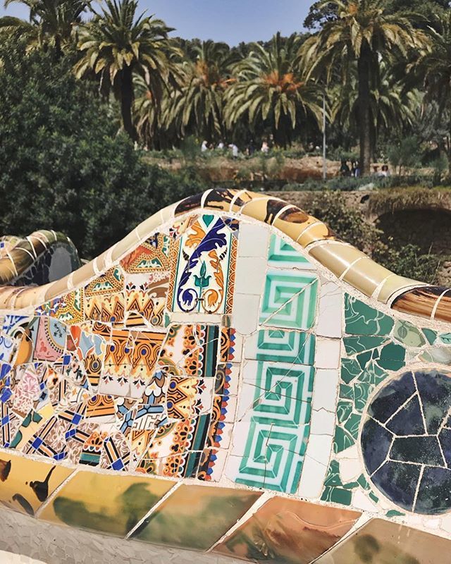 juliafters's tweet photo. Pour fêter le weekend avec des palmiers et des mosaïques (et des bières aussi 🍻)
•
#juliagotravel #mloat #barcelona #igersbarcelona #espana #igerscatalunya #catalunya #espagne #igersespana #weekendbreak #citytrip #citybreak #travel #instatravel #trav… https://t.co/0PNU07RZ8z https://t.co/Y2e0nRj4Lk