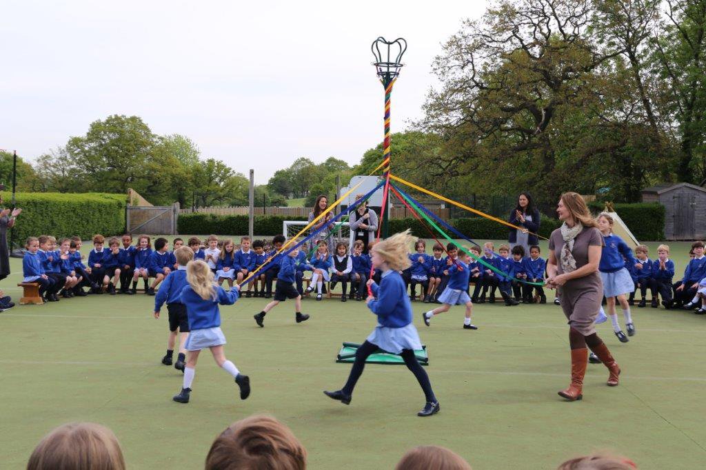 Thank you Mr Dunstan who treated DUCKS pupils <a href="/DulwichCollege/">Dulwich College</a> to a Morris Dance in a very special May Day assembly.  Read more ow.ly/Sy0v30jQ1Ar