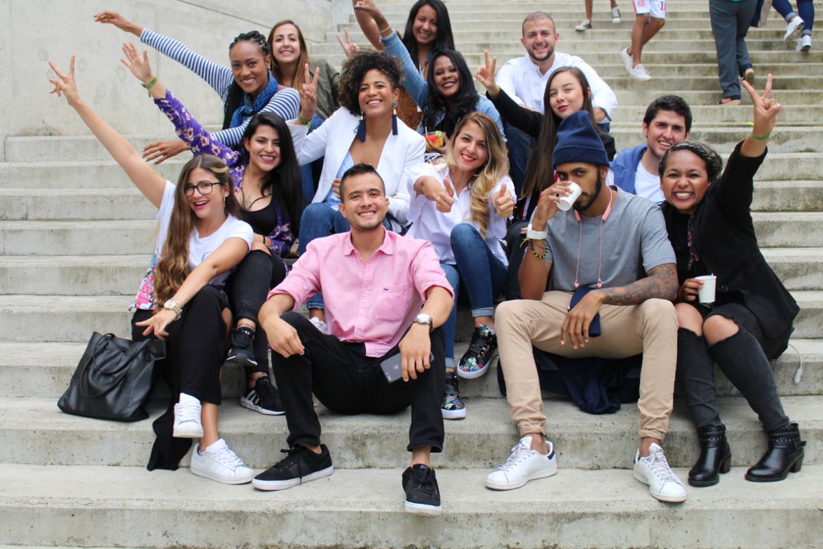 dany_matu's tweet photo. Gracias a mi equipo, a @urbam_EAFIT @INDERMEDELLIN y @JDValde exdirector del Inder, por hacer posible este sueño de ciudad. ¡#CulturaD y #DistritoD son una realidad! https://t.co/xGk7U75Z4y