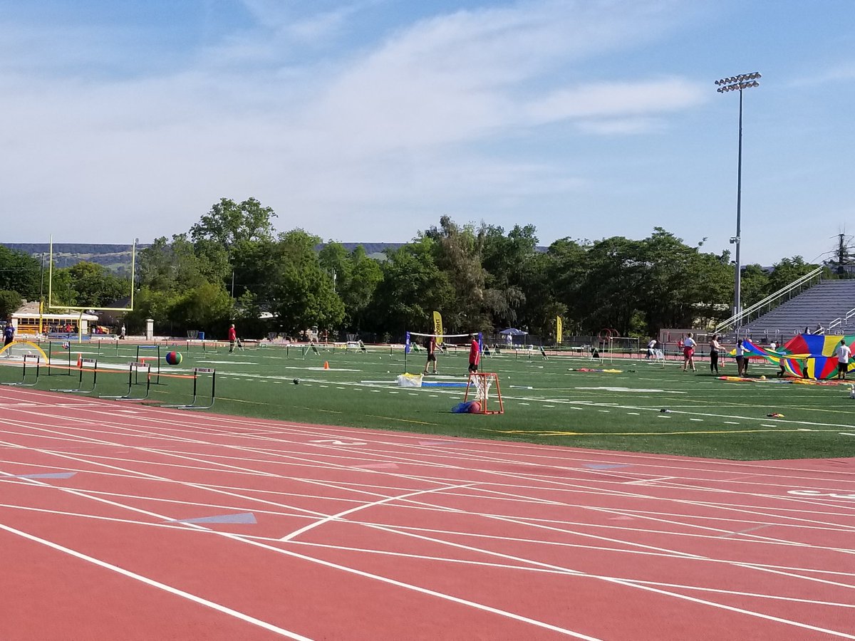 PrincipalTallen's tweet photo. Over 500 volunteers are here to support our 700+ athletes at our 18th Annual Track & Field @SpecialOlympics @BCOEStory @BCOEevents @BCOEHR @Mzevely1 #BCOEproud #SpecialOlympics #AllKidsAreOurKids https://t.co/lVoS94SucK