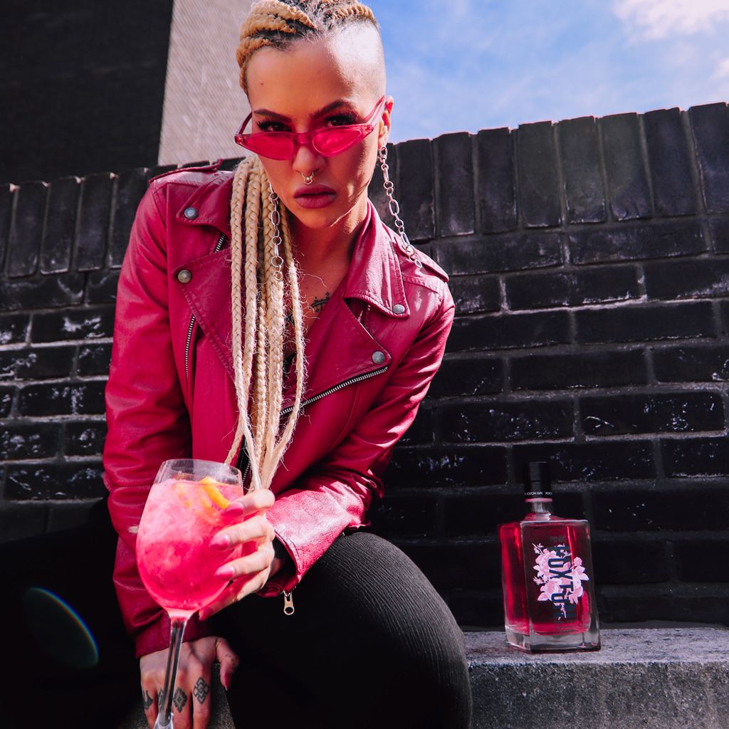 HoxtonPink's tweet photo. Pink, pink, pink, pink, pink. Fizz.
.
.
.
.
.
.
.
.
.

#hoxtonpink #cocktails #gin #ginandtonic #pinkgin #ginlovers #ginoclock #spirits #pinkvibes #musthave #fashion #music #art #yummy #summervibes #sundowner  #flavour #thinkpink #rebel #hoxton #london #bars #beachclub https://t.co/rUPntOx7Cn