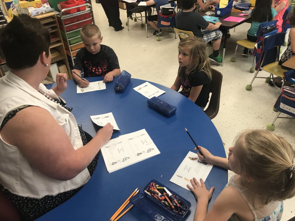 SCESWildcats's tweet photo. Ms. Shipley’s class uses a station rotation model and the life cycle of a Monarch Butterfly to master learning objectives:  Students will identify the main topic and sequencing words. https://t.co/4RRBgJuQeI