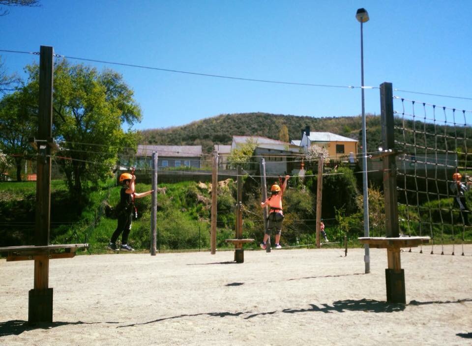 BierzoNatura's tweet image. En estos meses nos visitarán muchos colegios para disfrutar de mucho más que una excursión, ”El Bierzo, destino educativo de calidad”. Aquí os dejamos el cole que nos ha visitado hoy. ¡Genial grupo, genial día! 👦🏻👧🏻 #BierzoNatura #ExcursionesFindeCurso 💚