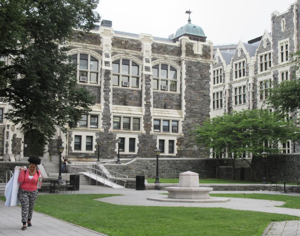 Forbes's tweet photo. Niche has become the Yelp for researching colleges
https://t.co/M3denZy76P https://t.co/DTTPj2NDTa