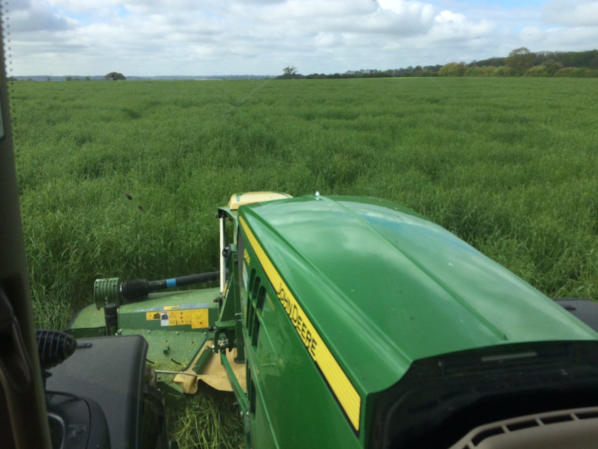 FarolLtd's tweet photo. Photos from Byfield area salesman Dan Phipps of a recently sold John Deere 6215R setting off grouping some Italian Rye Grass using SF1 guidance. #Grass18 #FarolTechnology https://t.co/opIIRVysiw