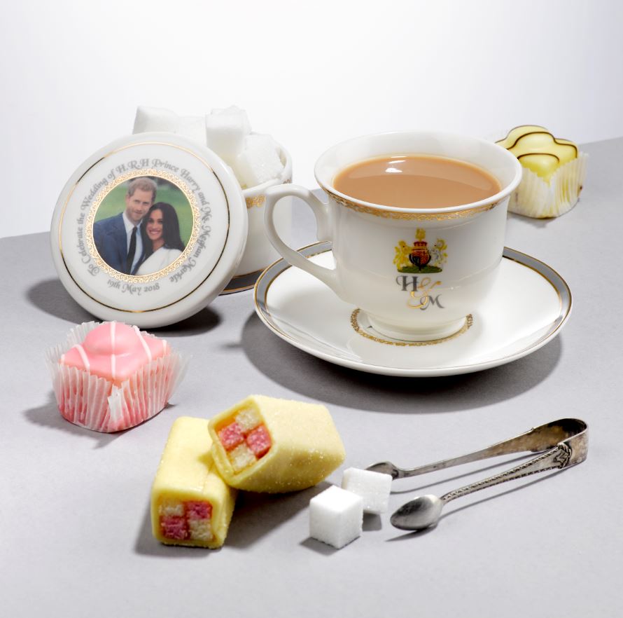 hsamueljeweller's tweet photo. Grab your Royal Wedding memorabilia from H.Samuel to celebrate the occasion! Shop the full collection - https://t.co/bTIcX2DN4M https://t.co/QiDSaFtEac