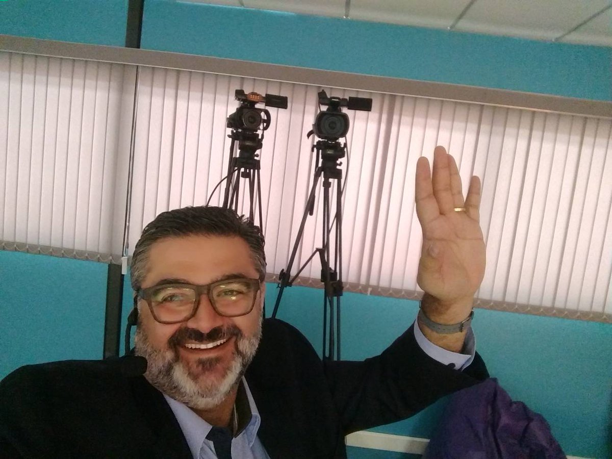 alessandrosaade's tweet photo. E a tradicional selfie do final da palestra ficou assim.
#Jequiti #online #HSM #Compulsivos #SaadeBR #TenhaCicatrizes https://t.co/VY5Fd4Fp0z