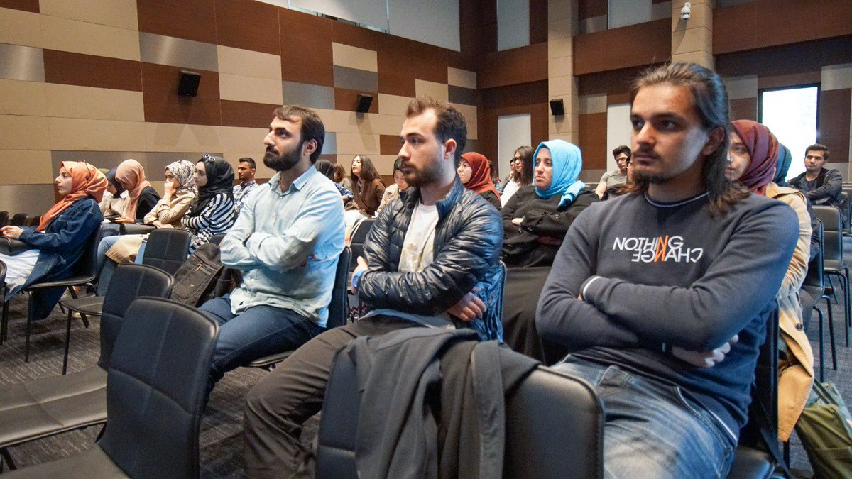tugvamio's tweet photo. TÜGVA Genel Merkez'de öğrencilerimizin katılımıyla Verisun Teknoloji Kurucu Ortağı ve Genel Müdürü Sadullah Uzun ile birlikte "Akıllı Teknolojiler" üzerine söyleşi programı gerçekleştirdik. https://t.co/OPF2Vq8LbA