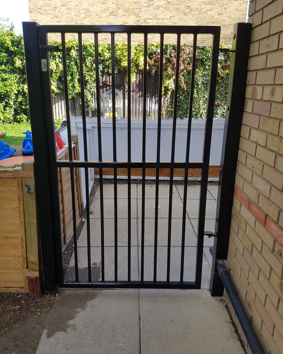 BarzelSteel's tweet photo. And now the kids are excited because they can play in the garden safely! 
Garden gate made for a client in North London #barzel #steel #metal #structuralsteel #steelworks #metalworks #metal #structuralsteel #steelworks #gates #gate #railings #railing #garden https://t.co/qQJT9zmPIG