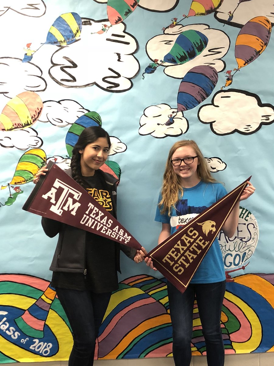 GenTXVictoria's tweet photo. #GenTxVictoria #CollegeIsWhatsNext #VWHS https://t.co/ucsZ9t5fC2