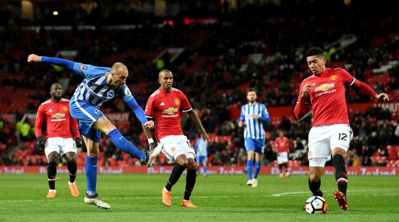 SquirrelsBar's tweet photo. ⚽⚽⚽ Keep an eye on the Premier League tonight at Squirrels with live coverage of Brighton v Man United, which will be kicking off at 8 o'clock!#watchitinsquirrels https://t.co/wmn33mYA22