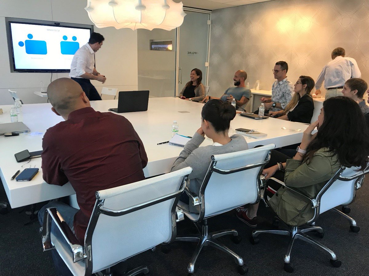 PipelineSpaces's tweet image. Body language specialists teach members how to unlock their negotiating skills for our “Pipe-up” series at Pipeline Brickell. 

#pipelinebrickell #sharedworkspace #pipeup #bodylanguage
