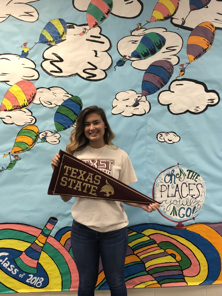 GenTXVictoria's tweet photo. #GenTxVictoria #CollegeIsWhatsNext #VWHS https://t.co/oh2DxyHqGb