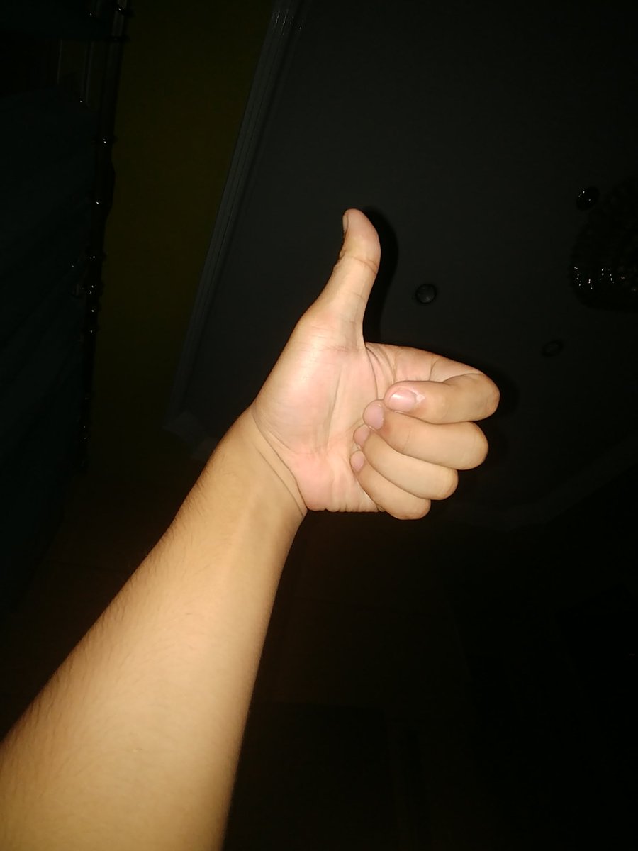 thatguyxchaikv's tweet photo. Three different hand symbols that are all incomplete for you aren't present and the worst part is that.. It will never ever be complete for you ain't ever comin' back to me #BrownOutThoughts π’ https://t.co/iqlqtDmPmX