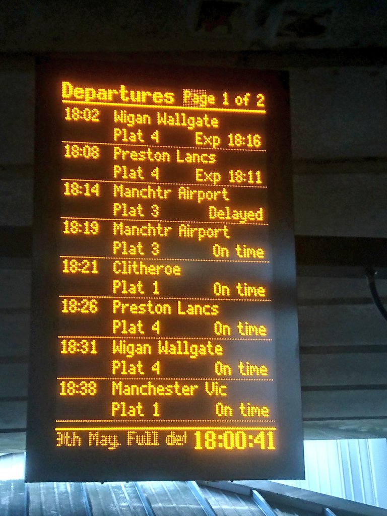 ComicbookOCD's tweet photo. @northernassist on my way to the pub for a pint on a loverly afternoon with friends...except I'm going to be 15 minutes late...cheers #northernfail #NorthernRail https://t.co/jZvZeGcVEt