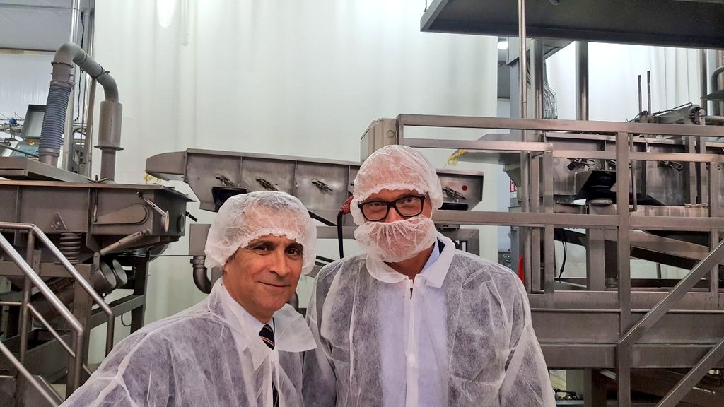 GPManzella's tweet photo. Lo sapevate che molti dei cibi pronti che trovate nei supermercati italiani (e non solo) sono made in @RegioneLazio? Vengono dalla #Gelit di Ninfa: un'azienda di grande qualità e con un bello spirito di squadra (ps imbattibili a calcio balilla) https://t.co/wSL5v4OQUK