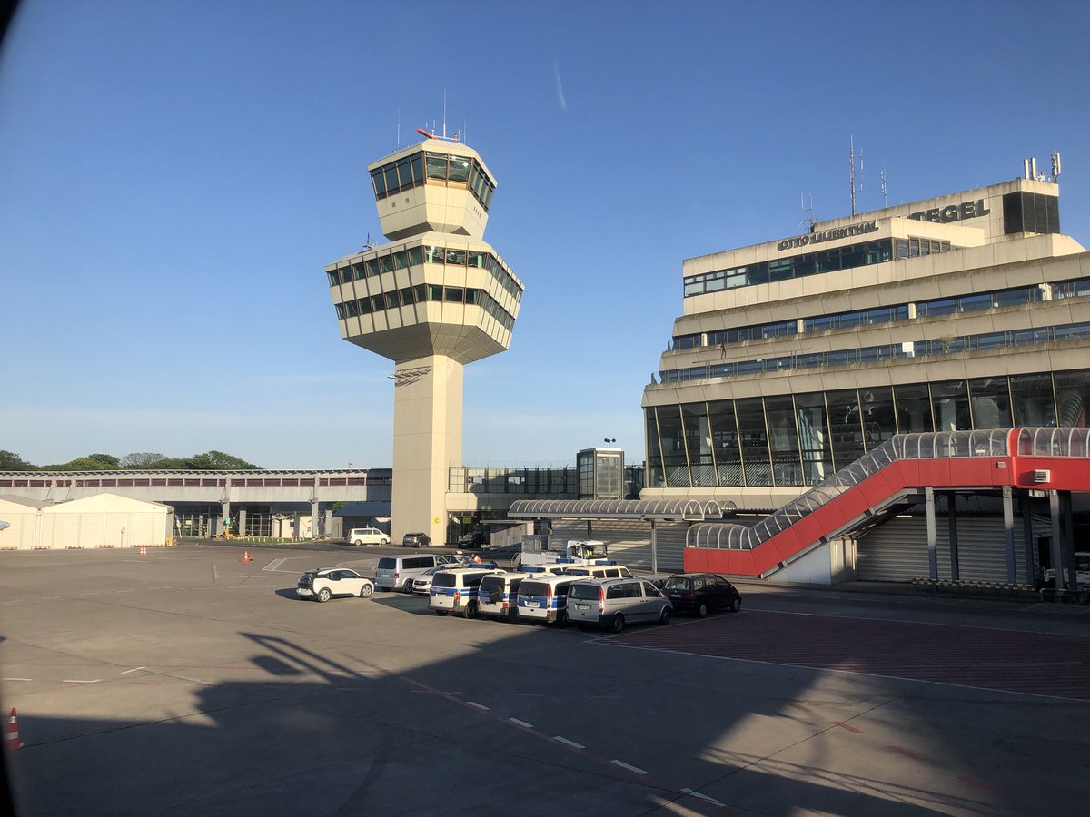 ISPF's tweet photo. On the way back home from re:publica18 and HRFestival on @lufthansa LH199. Just chatted with #MatthiasHartmann while bording. What an outstanding event! Thank you @SvenSemet @norbert_janzen @IBMDeutschland #HRFestival #rep18 https://t.co/OLAaVOauMS