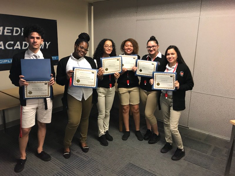 SmsaTigers's tweet image. 6 #smsatigers completed internships through the Hartford Student Internship Program @CWPJobs @GoYardGoats @centerlatino @ctchildrens @BGCHartford #girlsfortechnology