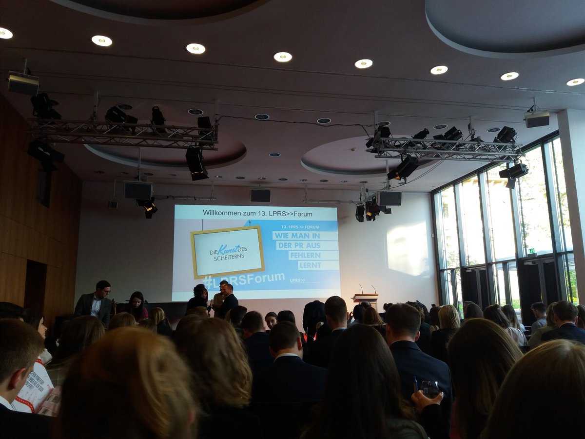 MariaBorner's tweet photo. Es geht looos! #lprsforum #schönhierzusein #ftiontheroad https://t.co/nhh7wipmuS