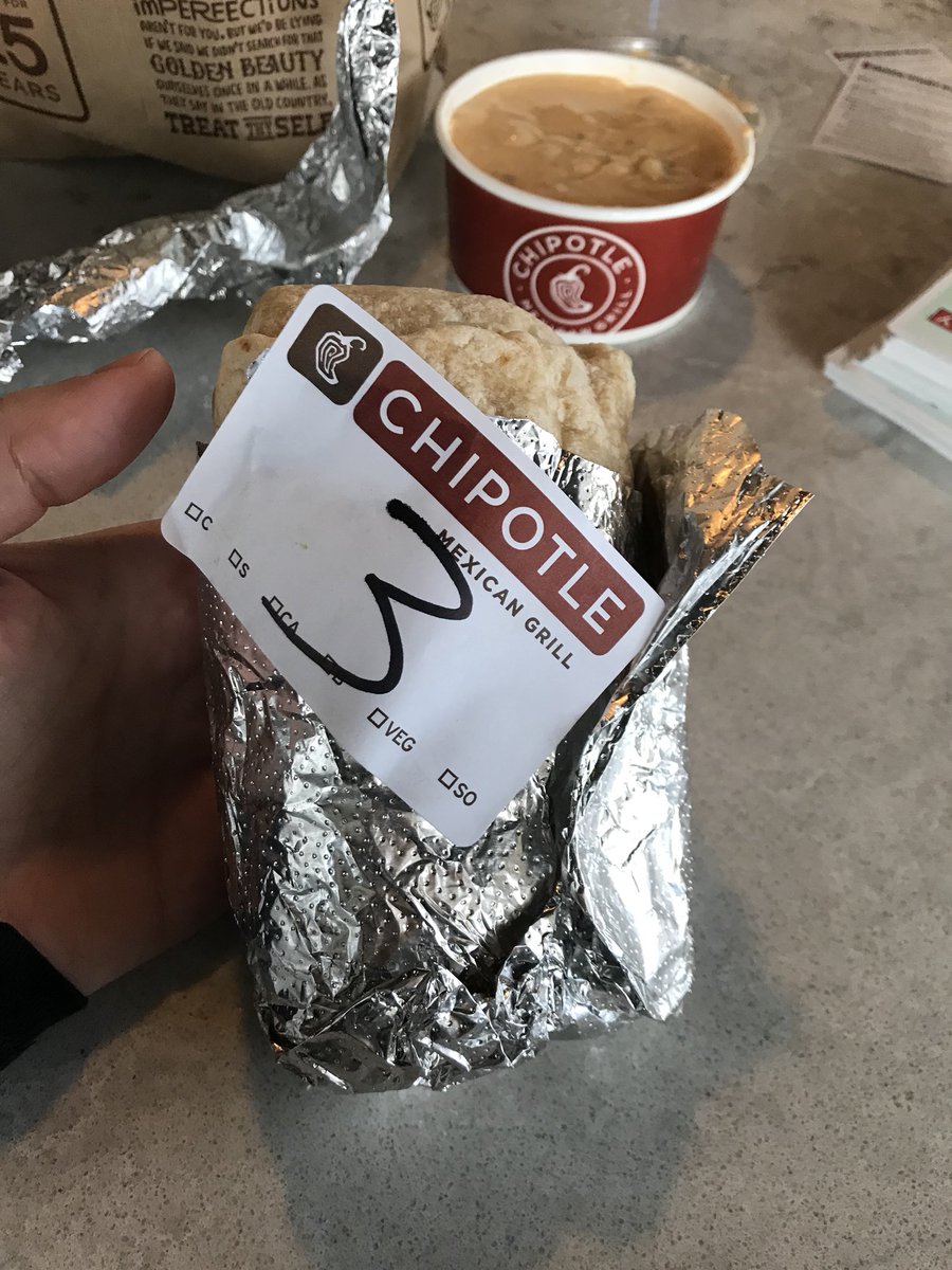 LitBritt_12's tweet photo. THIS IS WHY #CHIPOTLEFRIDAY is ending!!!! WHY IS THE STICKER BIGGER THAN THE BURRITO @ChipotleTweets #CmonSon https://t.co/jJBF4pKaYp