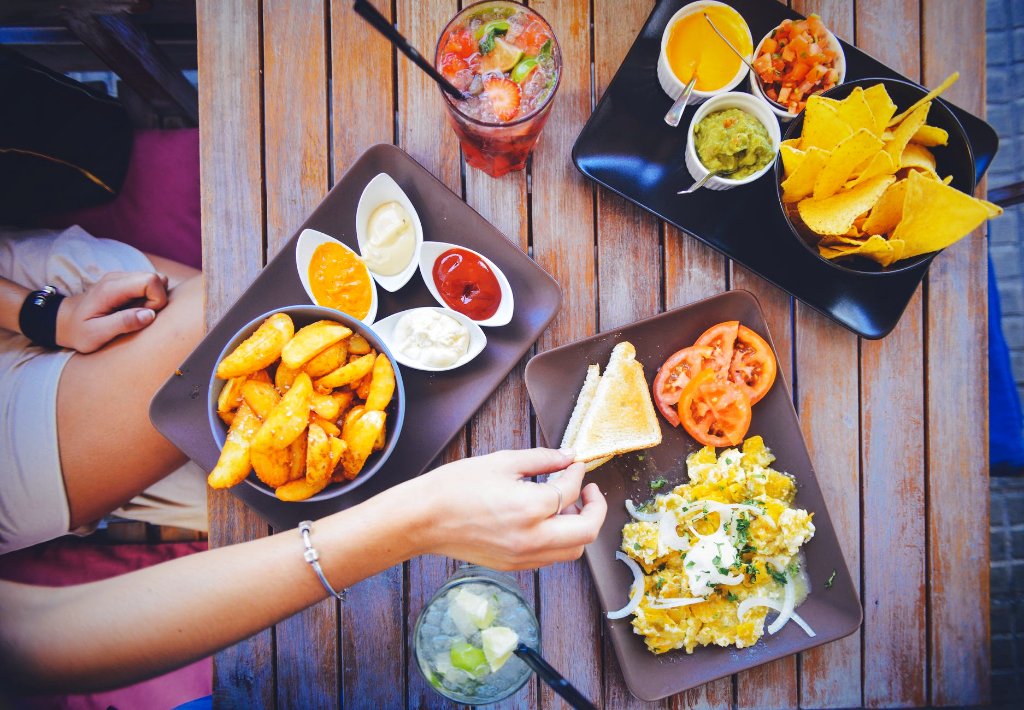 MaverickCooking's tweet photo. What will you be cooking up this weekend? Share your specialty #CincodeMayo dishes with us using #CookingWithMaverick. https://t.co/JZsVYGmp3r