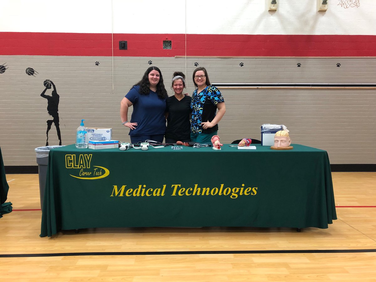 Clay_Med_Tech's tweet photo. visiting the elementary schools today! teaching about the med tech class, taking vital signs &amp; looking at the different organs!🙂📚👩🏽‍⚕️ https://t.co/YeIYpZWHDT